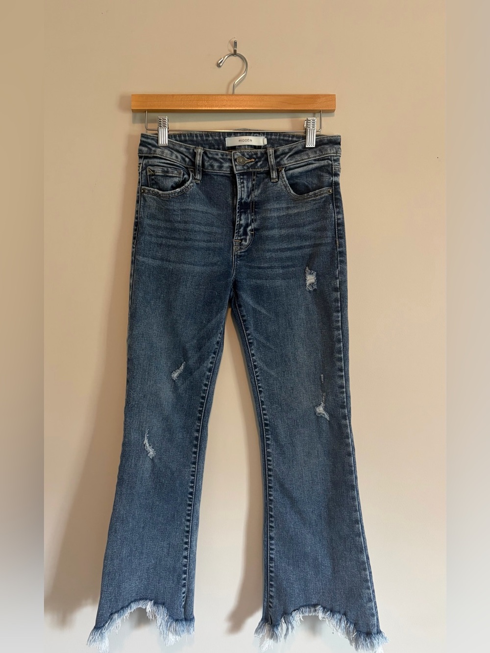 Hidden Happy Mid-Rise Medium Wash Distressed Cropped Flare Hem Jeans size 27 - Picture 2 of 12